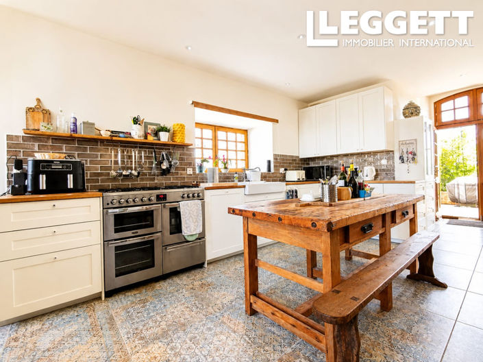 Image No.3-4 Bed House for sale