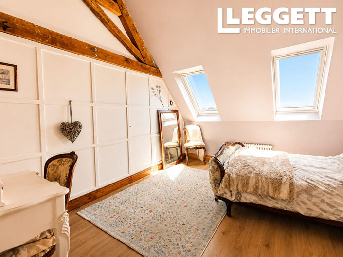 Image No.6-4 Bed House for sale