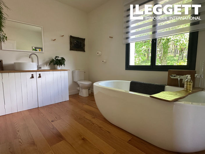 Image No.5-5 Bed House for sale