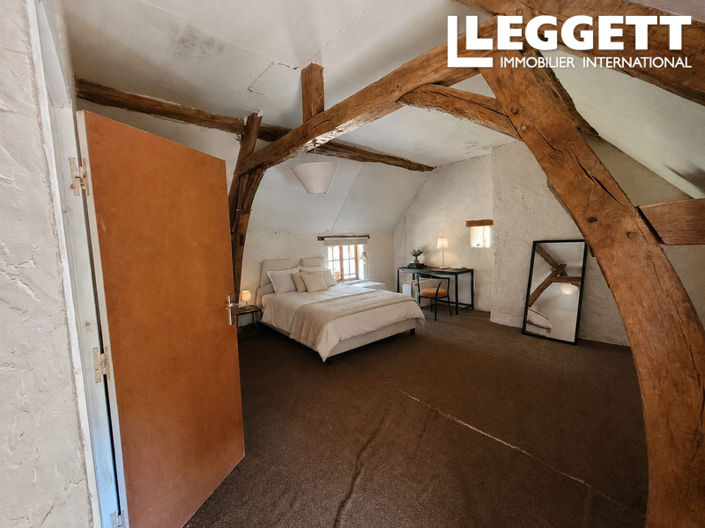 Image No.5-2 Bed House for sale