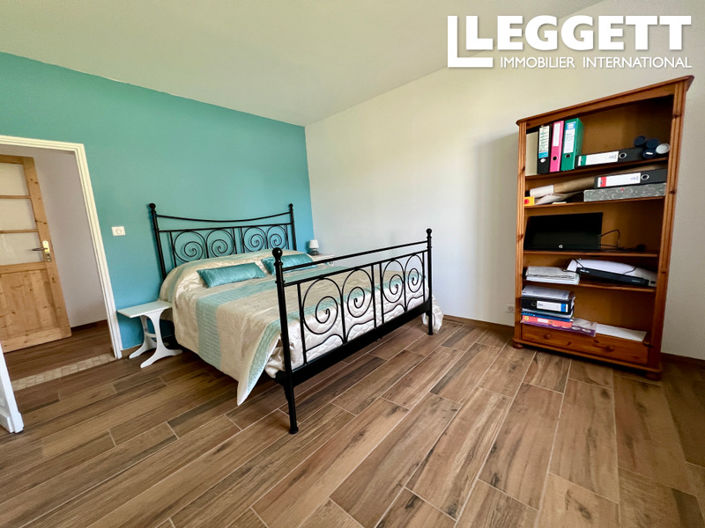 Image No.4-4 Bed House for sale