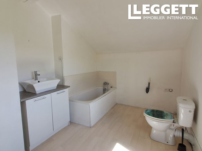Image No.6-3 Bed House for sale