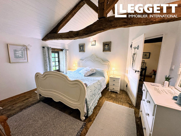Image No.7-5 Bed House for sale
