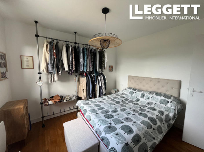 Image No.10-3 Bed House for sale