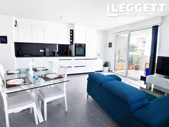 Image No.5-Appartement de 2 chambres à vendre à Sète