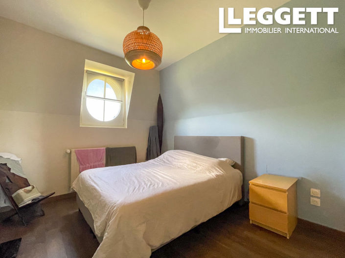 Image No.9-7 Bed House for sale