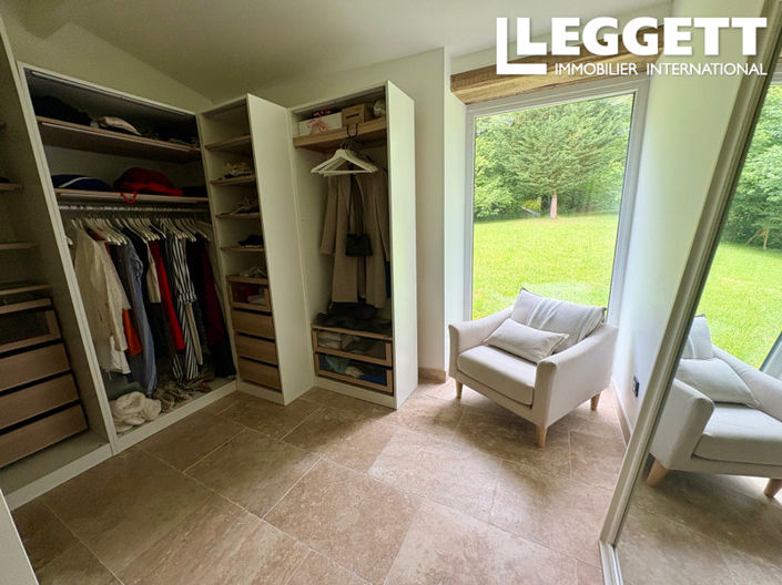 Image No.7-4 Bed House for sale
