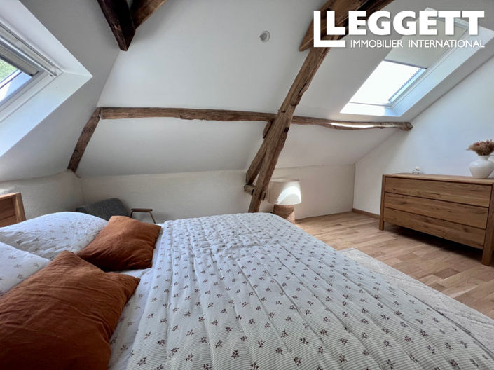 Image No.8-4 Bed House for sale