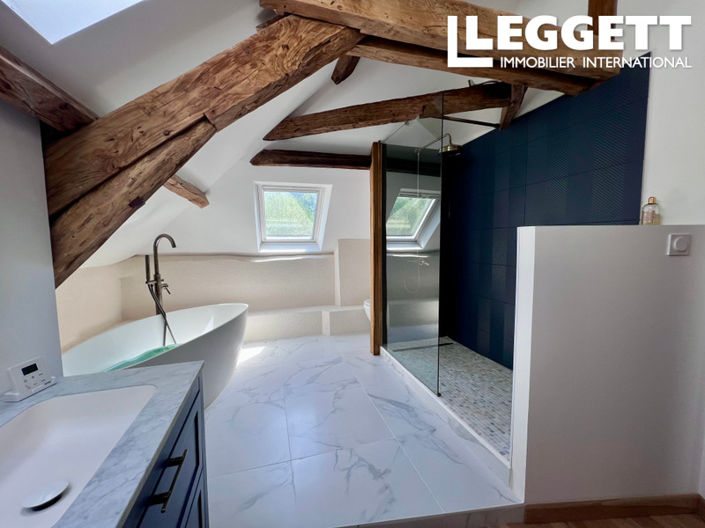 Image No.9-4 Bed House for sale