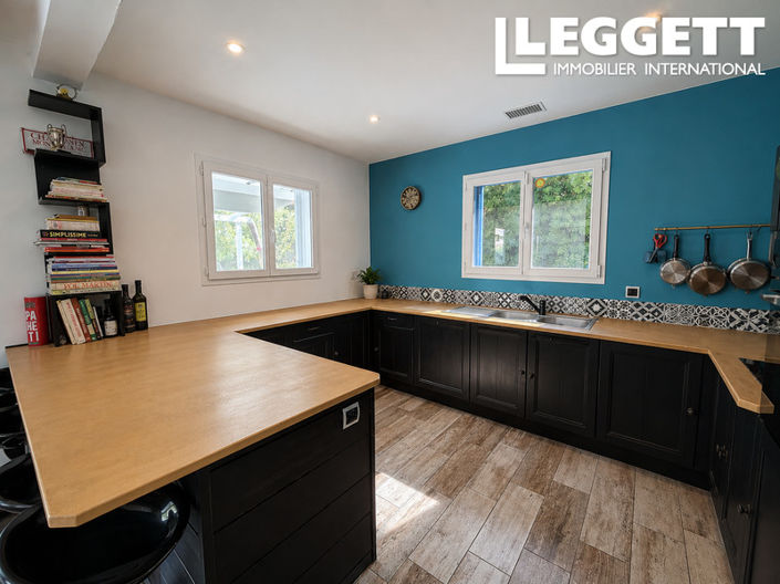 Image No.9-2 Bed House for sale