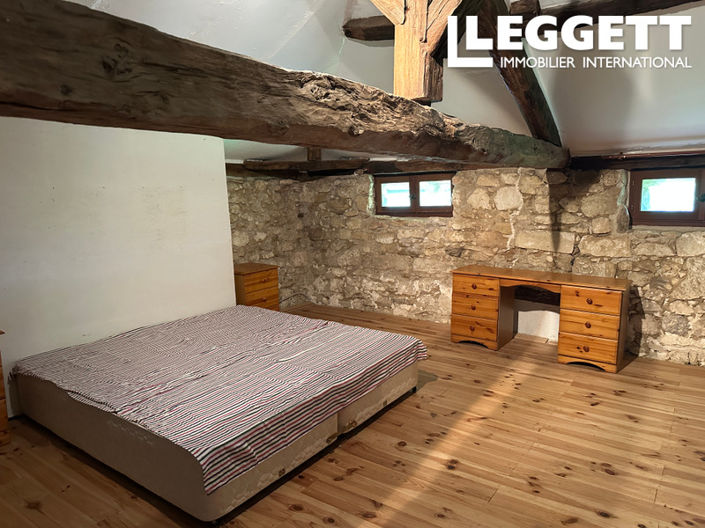 Image No.8-2 Bed House for sale