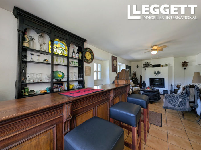 Image No.10-5 Bed House for sale