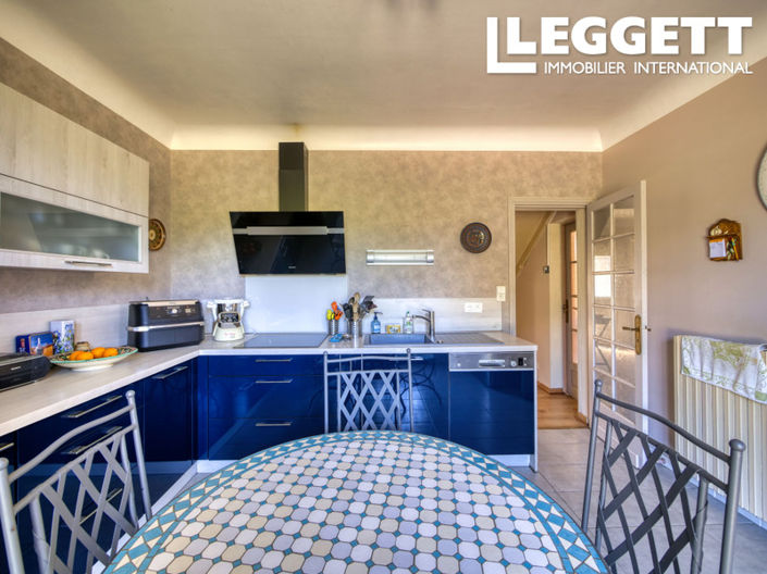 Image No.5-6 Bed House for sale