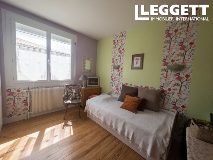 Image No.6-5 Bed House for sale