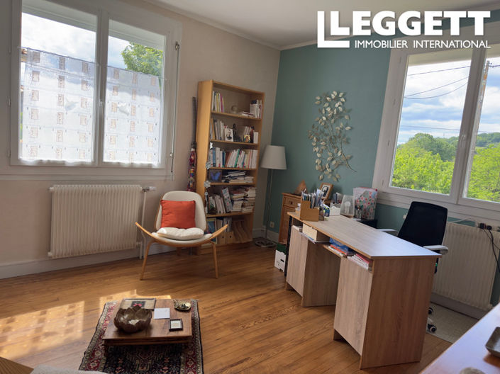 Image No.8-5 Bed House for sale