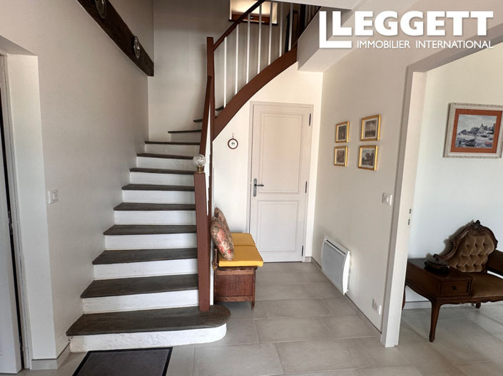 Image No.8-3 Bed House for sale