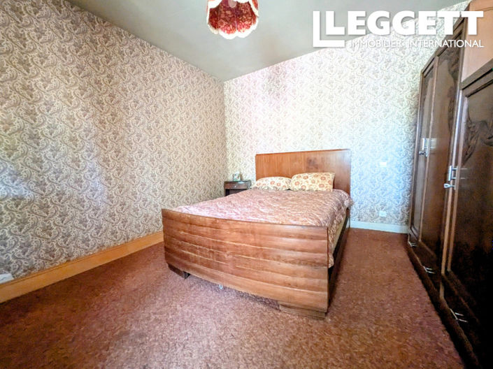 Image No.10-5 Bed House for sale