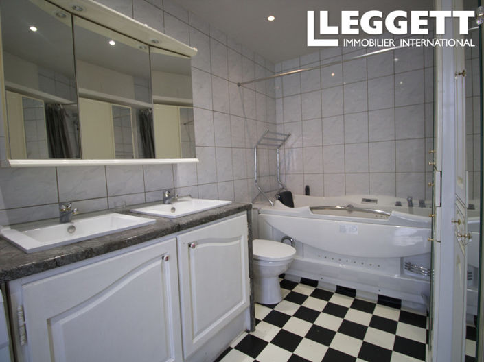 Image No.7-4 Bed House for sale