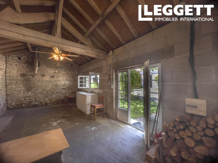 Image No.6-5 Bed House for sale