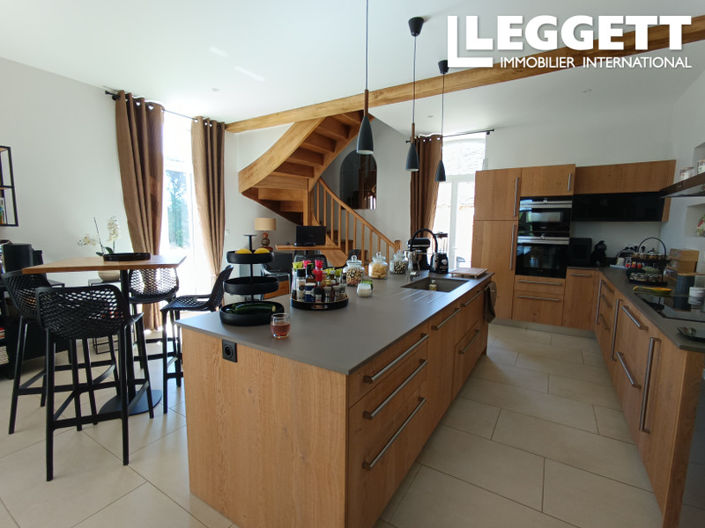 Image No.6-3 Bed House for sale