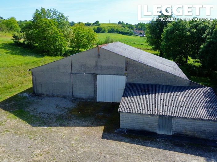 Image No.8-10 Bed House for sale