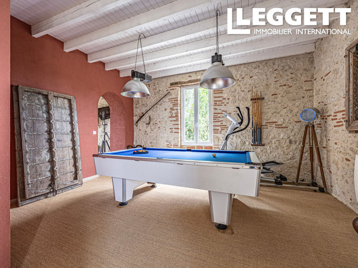 Image No.9-5 Bed House for sale