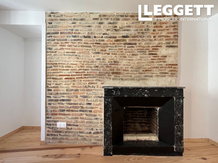Image No.8-5 Bed House for sale