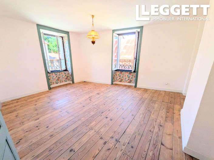 Image No.6-2 Bed House for sale