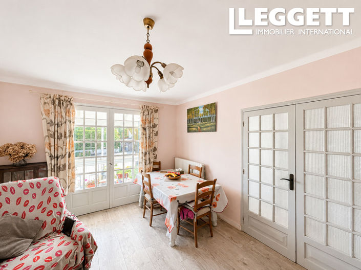 Image No.2-4 Bed House for sale