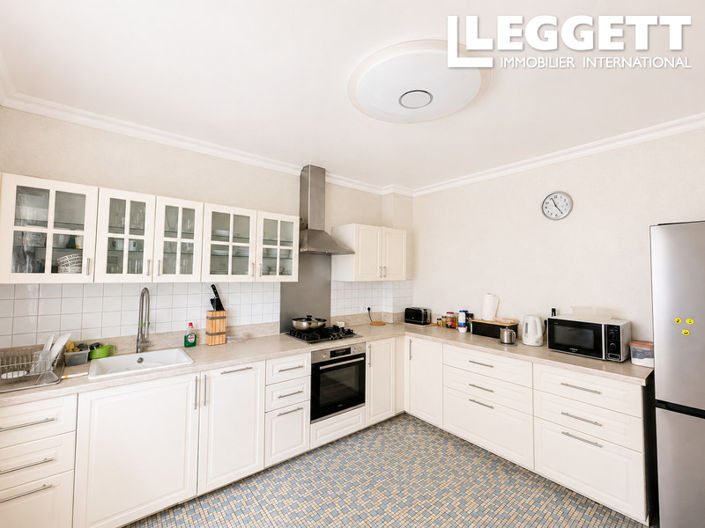 Image No.6-4 Bed House for sale