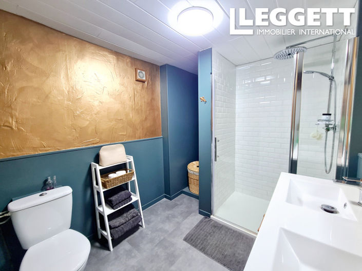 Image No.6-4 Bed House for sale