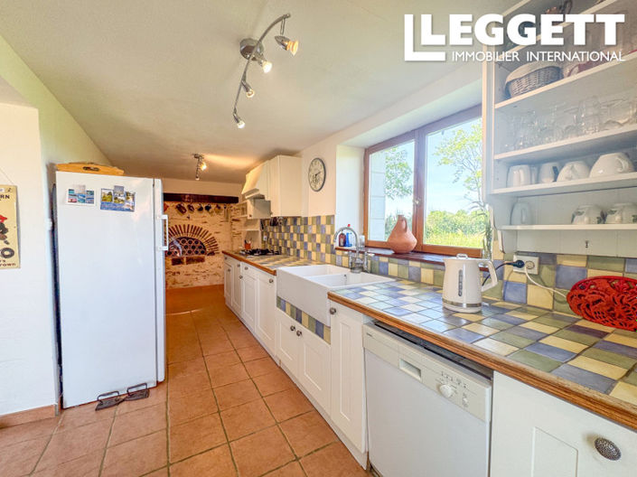 Image No.5-5 Bed House for sale
