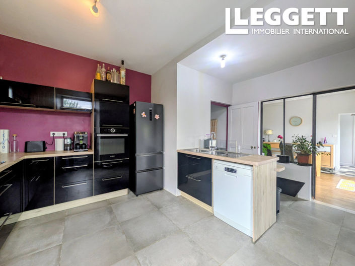 Image No.6-3 Bed House for sale