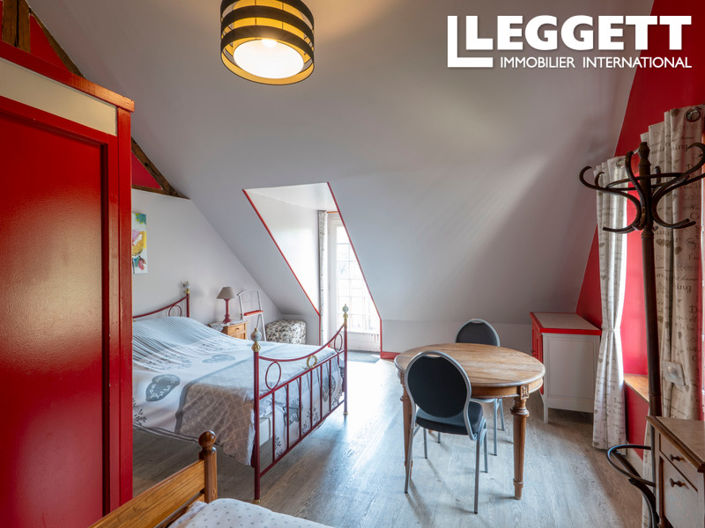 Image No.7-15 Bed House for sale