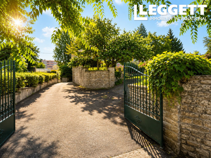 Image No.2-5 Bed House for sale