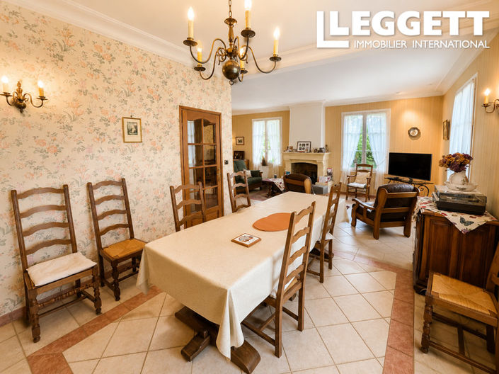 Image No.5-5 Bed House for sale