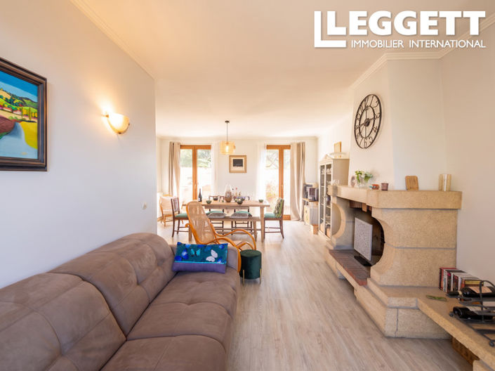 Image No.7-4 Bed House for sale