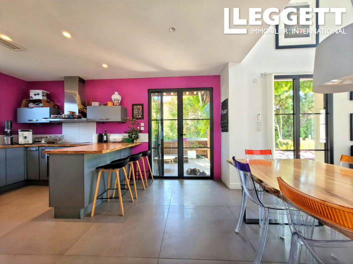 Image No.3-4 Bed House for sale