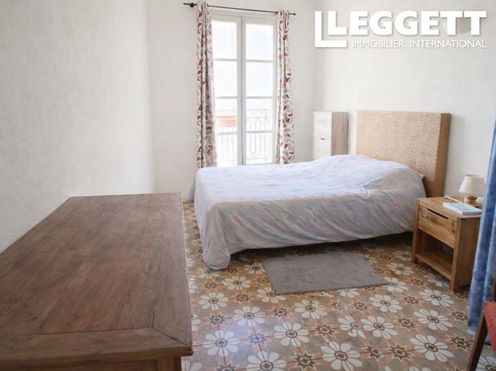 Image No.6-3 Bed House for sale