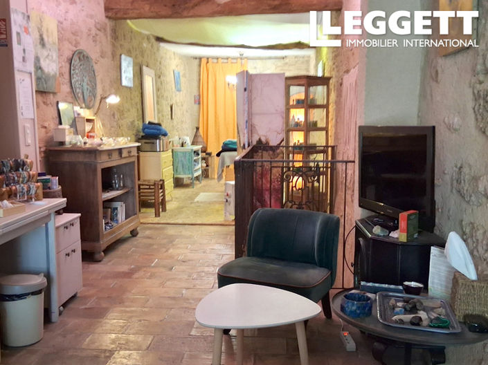 Image No.8-3 Bed House for sale