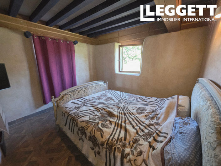 Image No.10-1 Bed House for sale