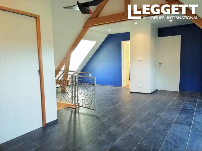 Image No.8-3 Bed House for sale