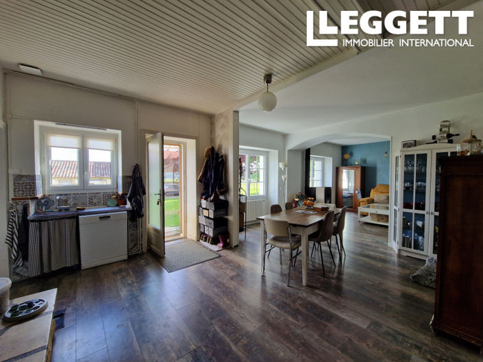 Image No.6-3 Bed House for sale