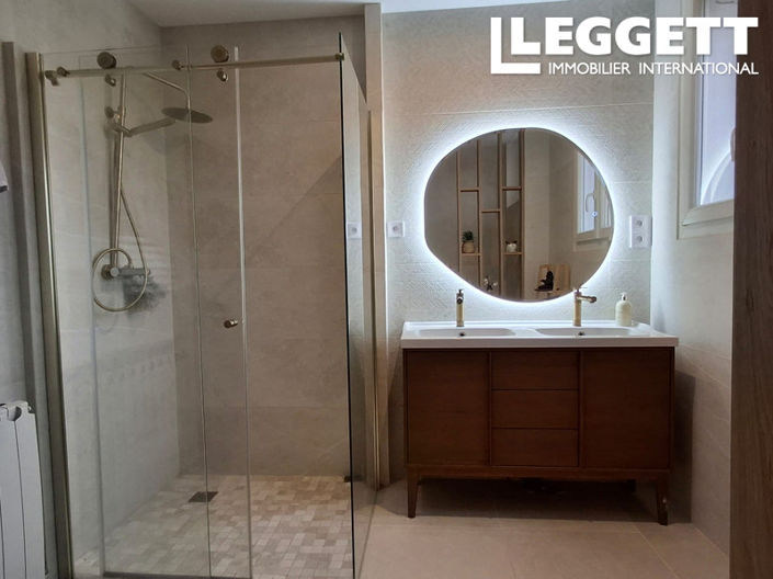 Image No.9-5 Bed House for sale