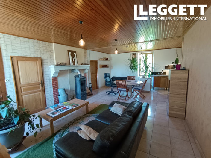 Image No.8-3 Bed House for sale