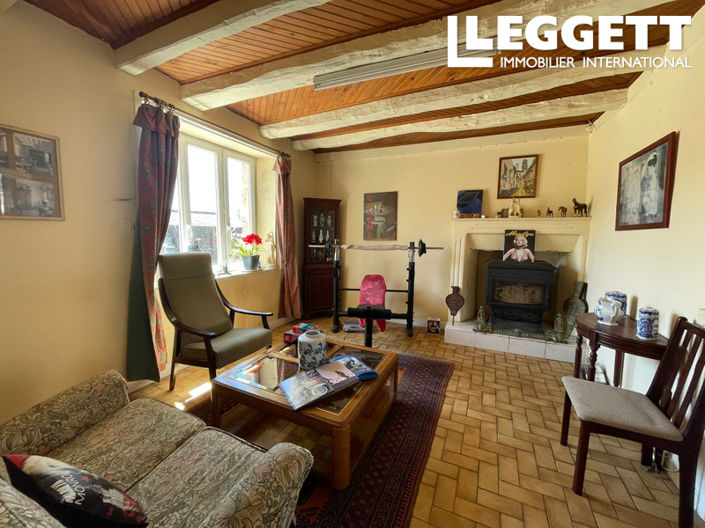 Image No.10-3 Bed House for sale