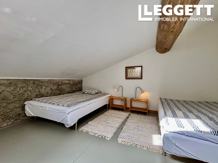 Image No.10-5 Bed House for sale