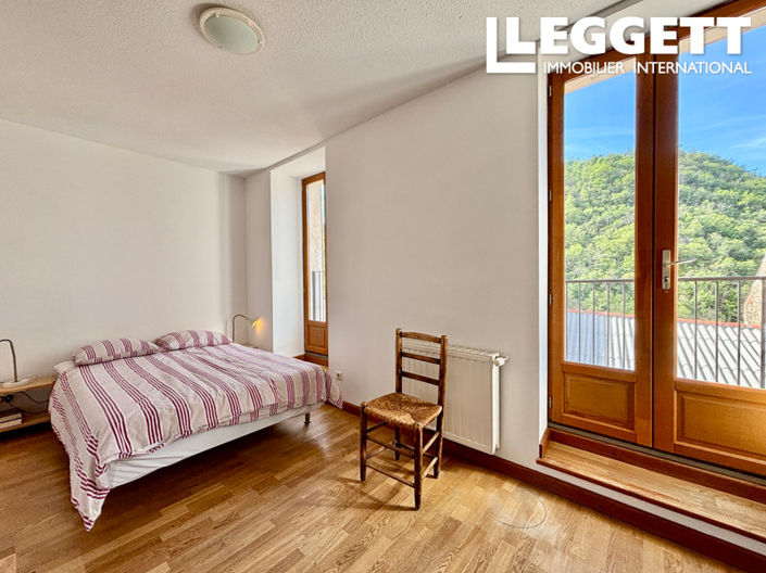 Image No.7-5 Bed House for sale