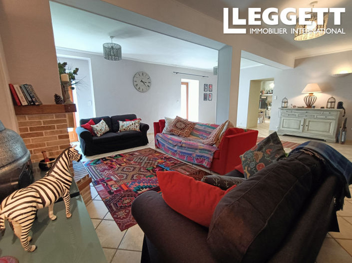 Image No.6-5 Bed House for sale