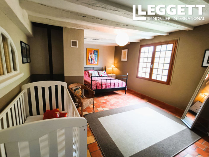 Image No.9-5 Bed House for sale